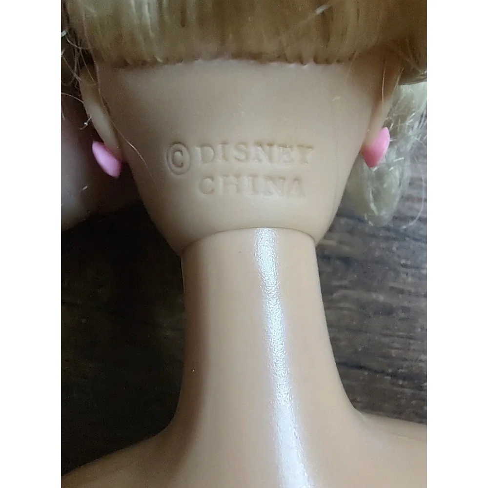 Disney Blonde Fashion Doll Clone Twist Waist Bend Legs Pink Earrings Purple Eyes